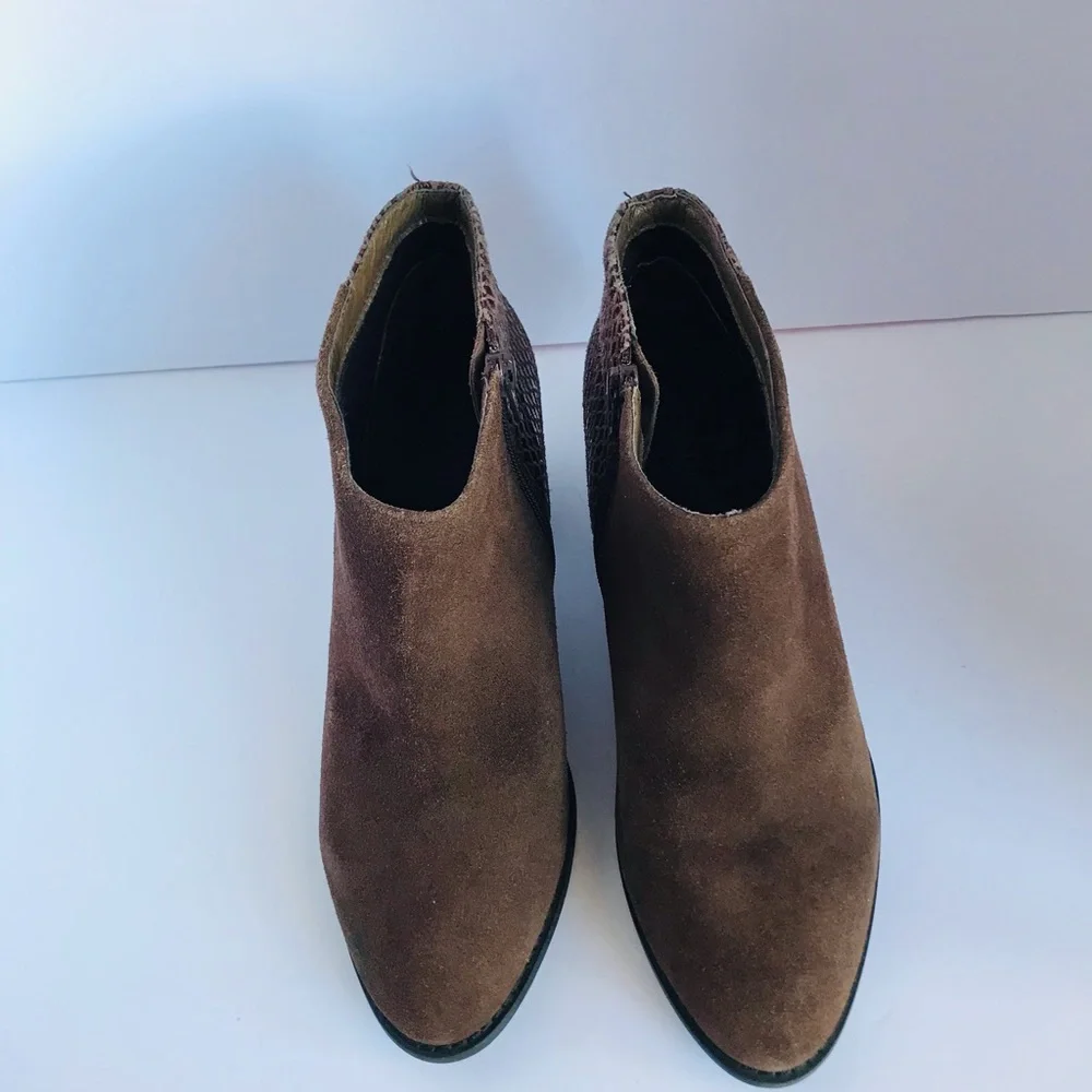 Vionic‎ Brown Ankle Boots